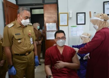 Bupati Tangerang Pantau Vaksin Covid-19 di Puskesmas Kelapa Dua dan Curug