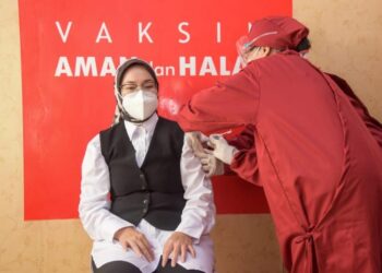 Pemkab Bersama Muspida Jalani Vaksinasi Covid-19 Tahap Pertama