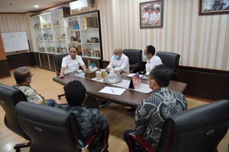 Wamen Budi Arie Terima Audiensi Bupati Karna, Bahas Pengembangan BUMDes di Majalengka