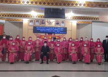 Bupati Lantik Pengurus TP PKK dan Dekranasda Lampura