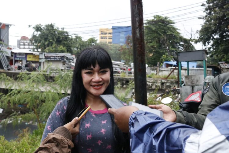 Mirip Julia Perez : Yenny Jupe siap Ramaikan Dunia Tarik Suara dan Perfilman