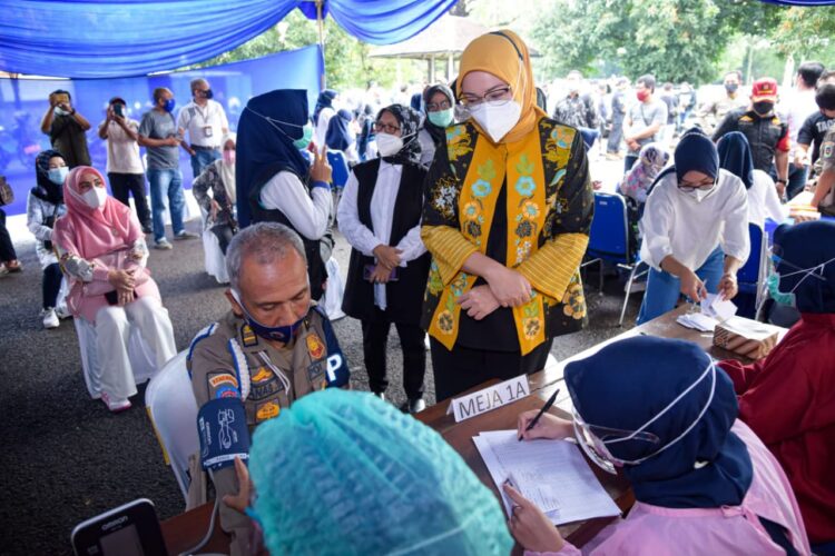 Vaksinasi Tahap Dua Dimulai, Ratusan ASN Purwakarta Disuntik Dosis Pertama