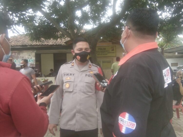 Vaksinasi Covid 19 Kepada 60 Personil Polsek Pasar Kemis