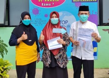 Para Muspika di wilayah PKM Kecamatan Pasar Kemis Melaksanakan Vaksinasi Covid 19