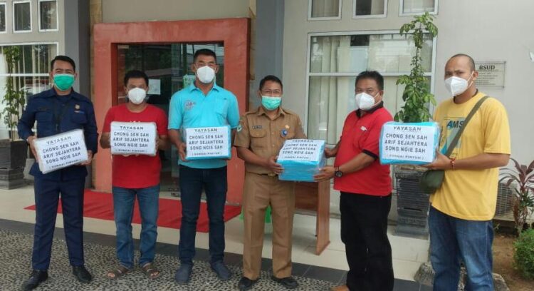 RS Dr. Rubini Mempawah dan 6 Puskesmas Terima Bantuan Ratusan APD Dari 3 Yayasan Pemakaman Sungai Pinyuh