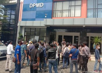 Disinyalir Dana UPK Tidak Transparan , KLB Demo DPMD Lebak