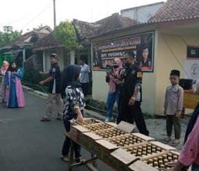 Kepedulian Sesama Ramadhan Penuh Berkah “LSM GNRI Sektor Pondok Salam Kabupaten Purwakarta Bagikan Takjil Gratis