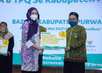 Baznas Purwakarta Salurkan Bantuan Untuk Guru DTA dan TPQ
