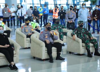 Tinjau Arus Mudik di Bandara Soetta, Kapolri Minta Perketat Pengawasan