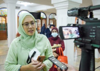 Forkopimda Purwakarta Salat Taraweh Terakhir di Masjid Agung Baing Yusuf