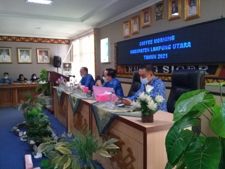 Mewakili Bupati, Asisten I Meninstrusikan Kepada Seluruh Aparatur Sipil Negara Melakukan Evaluasi Kinerja Guna Menyelesaikan Program Kerja Seluruh Perangkat Daerah