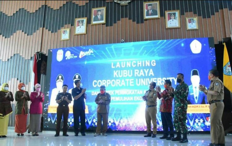 Pabung Kodim 1207/BS Hadiri Launching Kubu Raya Corporate University dan Bimbingan Teknis Peningkatan Kompetensi ASN