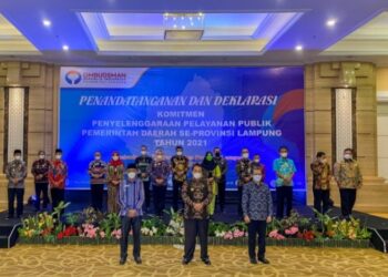 Bupati Lampura, Menghadiri Deklarasi dan Komitmen Penyelenggaraan Pelayanan Publik Tahun 2021 Se-Provinsi Lampung
