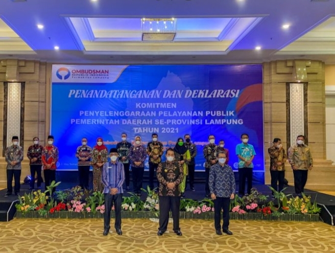 Bupati Lampura, Menghadiri Deklarasi dan Komitmen Penyelenggaraan Pelayanan Publik Tahun 2021 Se-Provinsi Lampung