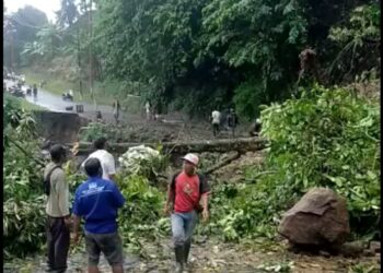 Terjadi Longsor Di Kampung Cinyiru, Desa Banjarsari, Kecamatan Lebakgedong, Kabupaten Lebak Banten
