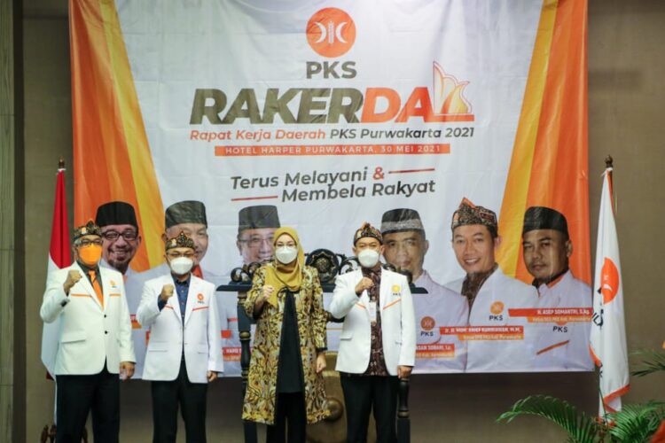 Buka Rakerda PKS Purwakarta, Ambu Anne: Samakan Persepsi dan Arah Kebijakan