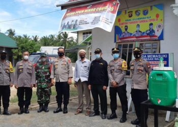 Danramil Mempawah Hilir Dampingi Tim Dir Binmas Polda Kalbar Kunjungi Posko PPKM Skala Mikro