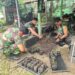 Manfaatkan Lahan Kosong, Anggota Koramil Ngabang Tanam Cabai