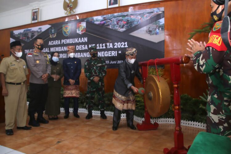 Bupati Lampura Menyambut Baik Kegiatan TMMD