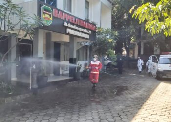 Sasar Simpul Keramaian, Gugus Tugas Covid-19 Purwakarta Massif Lakukan Disinfeksi