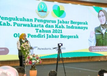 Atalia Kukuhkan Pengurus Jabar Bergerak Purwakarta dan Indramayu