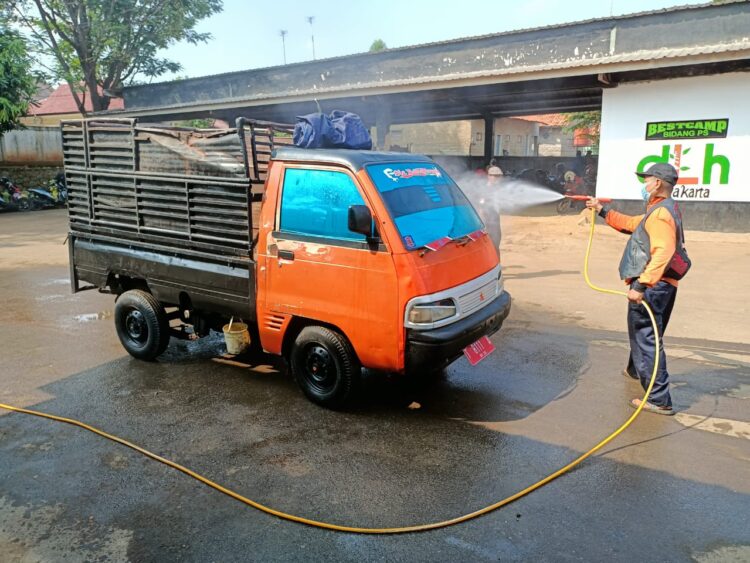 Cegah Penyebaran Covid-19, OPD di Purwakarta Galakan Penyemprotan Disinfektan