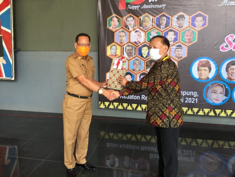 Plt Diskominfo Karim Sr, S.E., Menghadiri Syukuran Satu Dasawarsa Tabloid Media Pendidikan