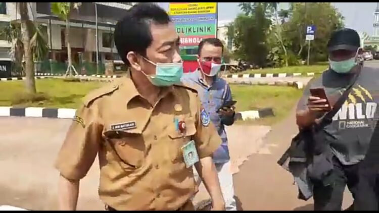 Ampun Bang Jago, Tidak Mau Diwawancarai Kepala Dispora Tangsel Keluarin Jurus Tinju