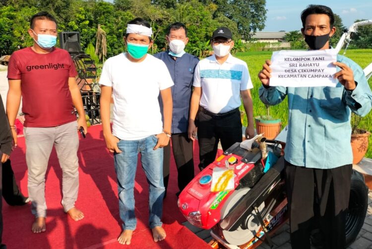 Wakil Komisi IV DPR-RI Frakasi Golkar Dedi Mulyadi SH,Berikan Bantuan Aspirasi Alsintan Untuk Para Petani