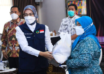 Upaya Turunkan Angka Stunting, PKK Purwakarta Distribusikan 2.500 Paket Makanan Bergizi