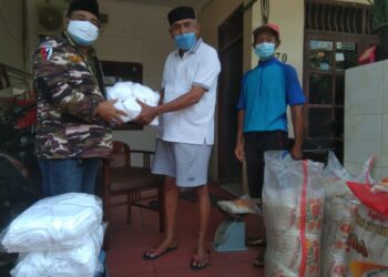 Banyak Keluhan Derdampak PPKM, Dedy Fitriadi Berikan Bantuan Ke Warga Yang Isoman