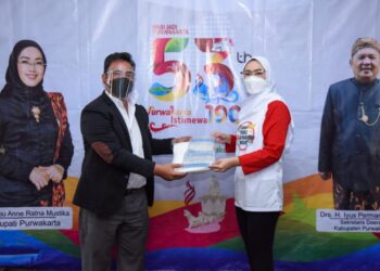 Pemkab Purwakarta Terima Bantuan Penanganan Covid-19 dari Bank bjb dan PT Indopoly Swakarsa