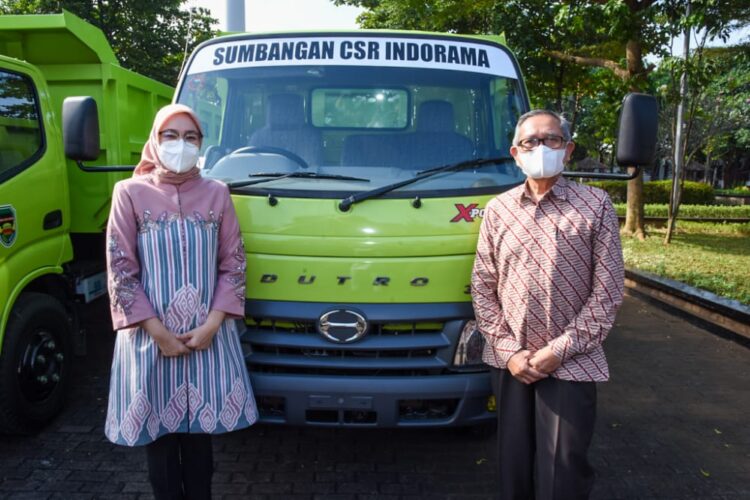 Peduli Lingkungan, Sejumlah Perusahaan di Purwakarta Serahkan Bantuan Armada Pengangkut Sampah