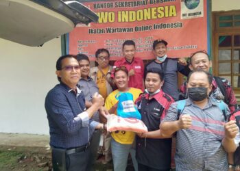 Kepedulian Kapolres Purwakarta Memberikan Sembako Terhadap Wartawan