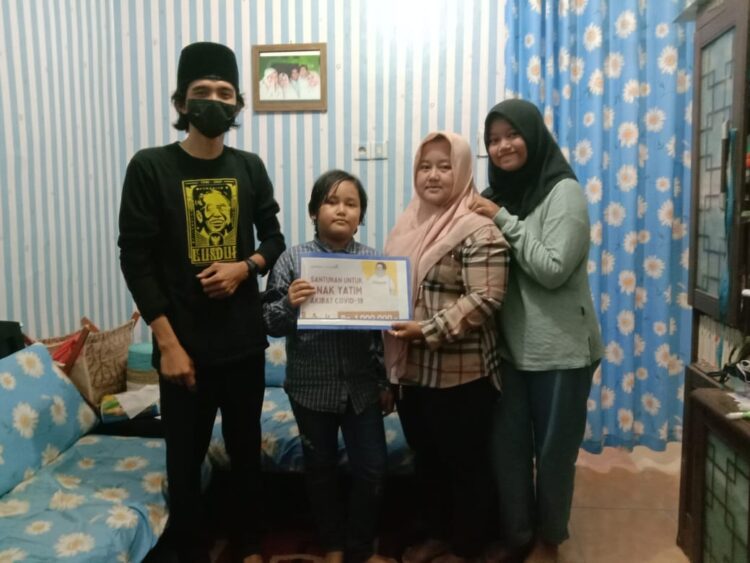 Jaringan GUSDURian Banten Sambangi Warga yang Terdampak Covid-19 dengan Santunan Yatim