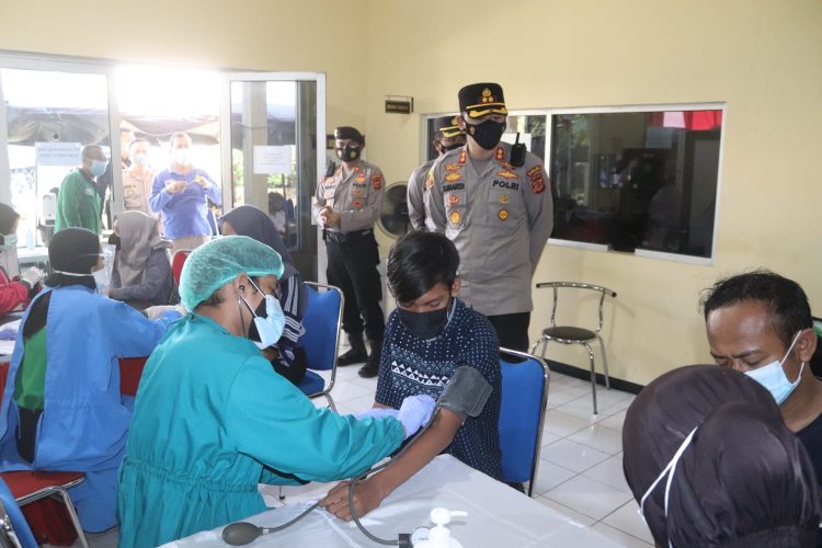 Kepolisian Polres Purwakarta Lakukan Percepatan Vaksinasi Covid – 19