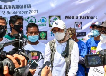 World Cleanup Day, Pemkab Purwakarta Gelar Gerakan Pilah Sampah dari Rumah