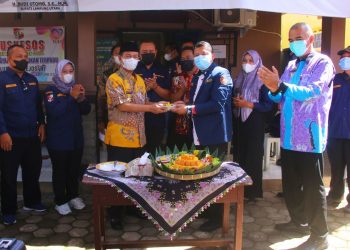 Bupati Lampura H. Budi Utomo S.E., M.M., Hadiri HUT Karang Taruna Ke 61 Dalam rangka Bakti Sosial dan Vaksinisasi Covid-19