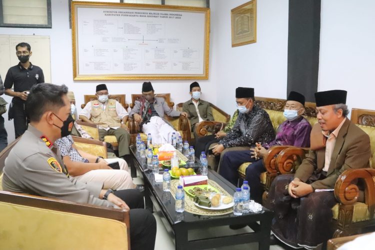 Kapolres Purwakarta, AKBP Suhardi Hery Haryanto Lakukan Muhibah Silaturahmi Bersama pengurus Majelis Ulama Indonesia (MUI), serta tokoh agama lainnya