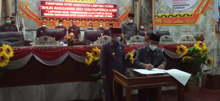 DPRD Gelar Paripurna Pengesahan APBD perubahan 2021