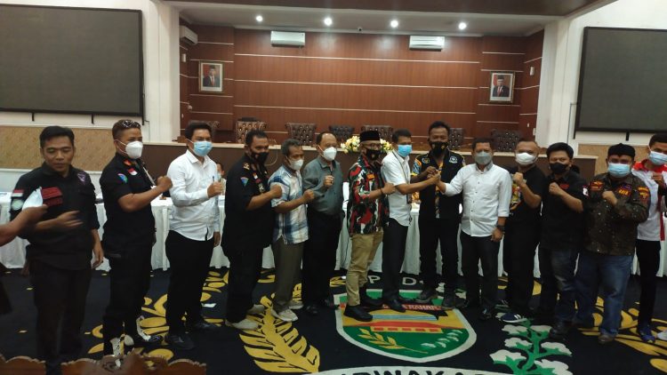 KOORDINATOR H ELAN SOPIAN ALIANSI KIAN SANTANG PERTANYAKAN DANA CSR DPRD TA 2020