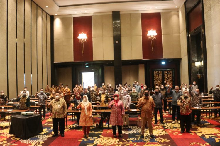 Pimpinan, Anggota dan Sekretariat DPRD Purwakarta Bimtek Penyusunan APBD TA 2022