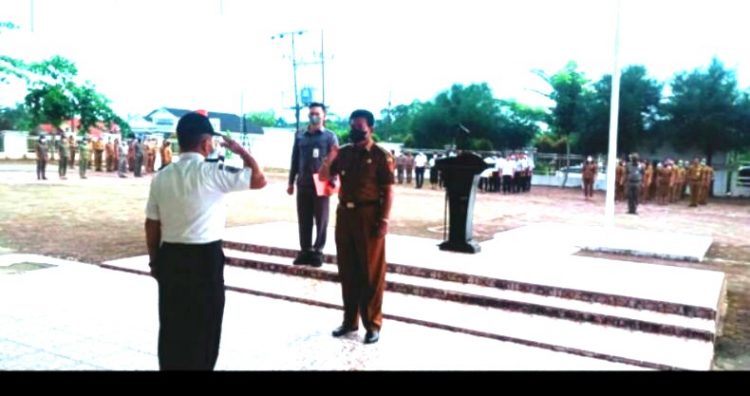 Bupati Nias Barat Sampaikan Arahan Pada Upacara Pengibaran Bendera