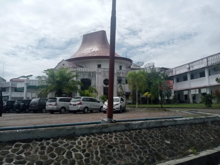 Pemkab Nias Keluarkan Surat Edaran Penyesuaian Sistem Kerja ASN Dan Libur Nasional