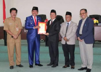 Rapat Paripurna DPRD Pengambilan Keputusan Ranperda Tentang RPJMD 2021 -2026, Dihadiri Bupati Nias Barat