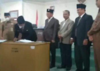 Paripurna DPRD Sahkan APBD Tahun 2022 Kabupaten Nias Barat
