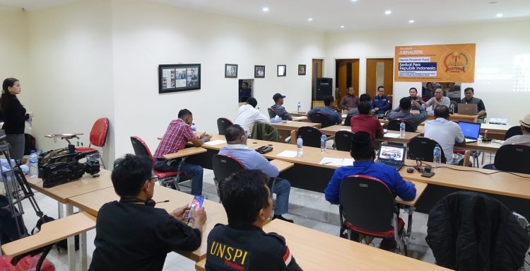 6 Wartawan Senior Beri Materi Pelatihan Jurnalistik Serikat Pers Republik Indonesia