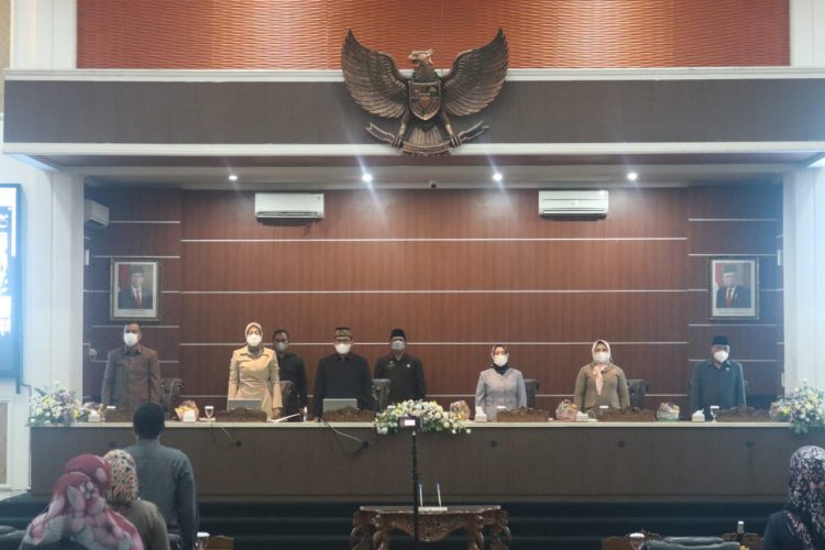 DPRD Purwakarta Sahkan Perda APBD TA 2022