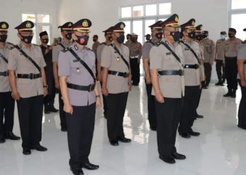 POLRES LEBAK GELAR SERTIJAB KABAG LOG, KASAT BINMAS DAN ENAM KAPOLSEK