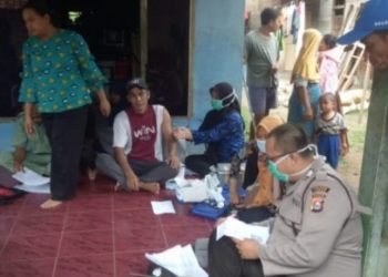 POLSEK CIMARGA POLRES LEBAK MENYELENGGARAKAN GEBYAR VAKSINASI DI KAMPUNG BOJONG RANDU DESA SANKANMANIK KECAMATAN CIMARGA